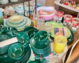 Items Located In The Kitchen ~ Large Vintage Set Of Branchell Color Flyte Dinnerware