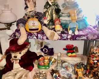 Items Located In The 2nd Bedroom ~ Room Full Of Vintage Toys