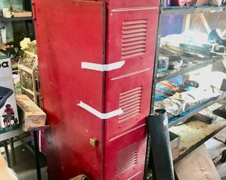 Items Located In The Garage ~ Some Cool Vintage Items