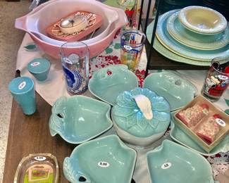 Items Located In The Kitchen ~ Vintage Lazy Susan Apple set