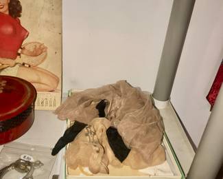 Items Located In The 3rd Bedroom (MASTER)