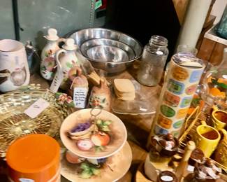 Items Located In The Basement ~ Tons of Vintage Items