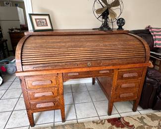 Antique roll top desk