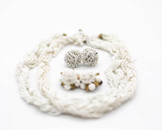 Elegant Vintage Milk Glass Twisted Rope Jewelry Set