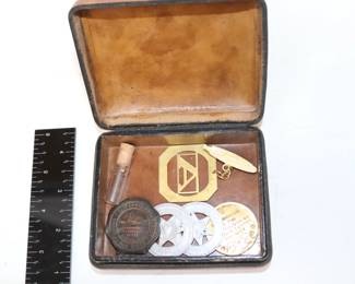 Historical Commemorative Tokens And Medallions With Vintage Leather Case Panama Canal, Hoover Dam