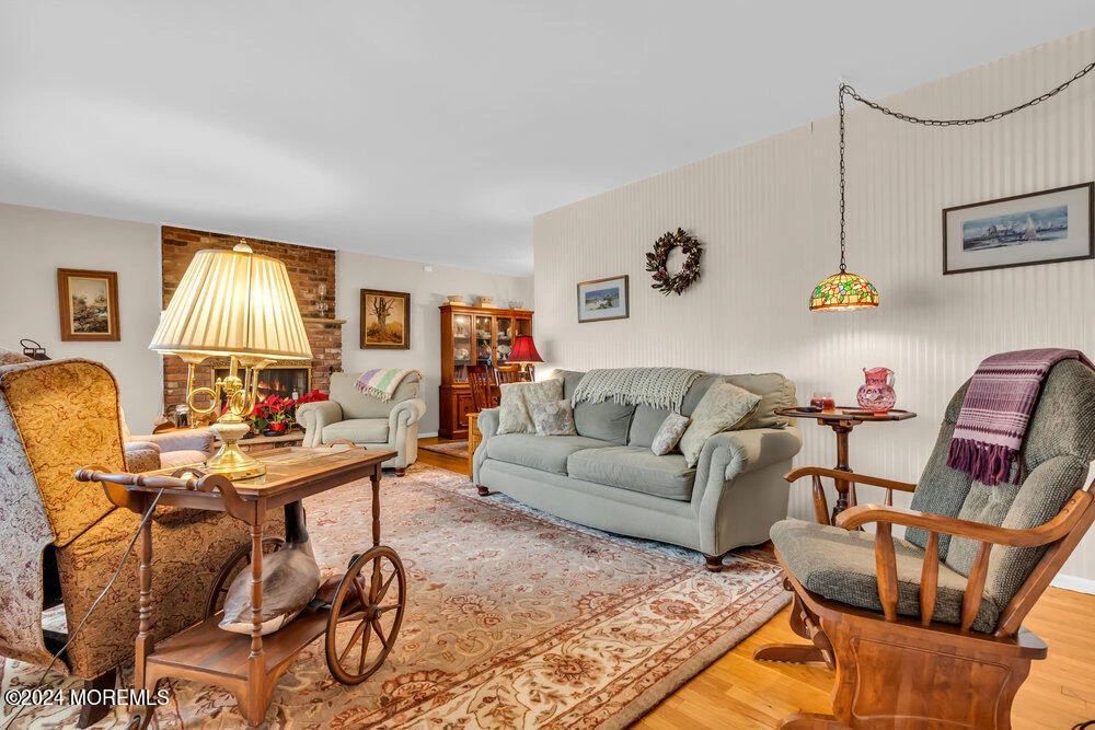 Toms River Estate Sale Furniture, Vintage,... starts on 3/2/2024