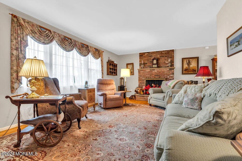 Toms River Estate Sale Furniture, Vintage,... starts on 3/2/2024