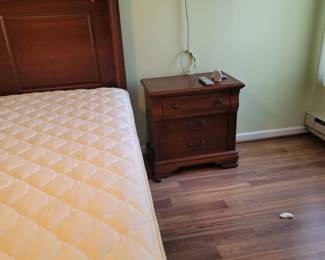 2 Night Stands $50 each