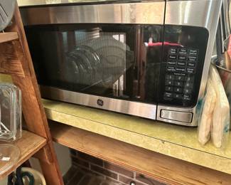 microwave oven