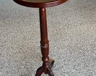 Georgian style, vintage, mahogany plant stand/candle holder stand