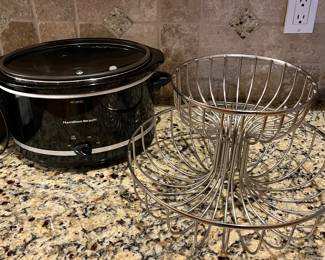 Nice crock pot and metal basket double tier