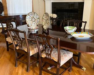 Mahogany dining table 19th century with 2 leafs, table pad, and 8 Chippendale mahogany dining chairs and 2 arm chairs… gorgeous!