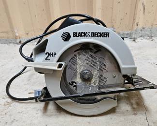 Black & Decker skilsaw - 1 of 2