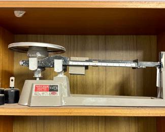 Triple Beam Balance Model 700