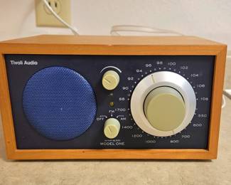 Tivoli Audio model one - in working condition