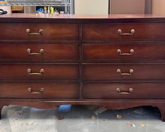 Link Taylor dresser
