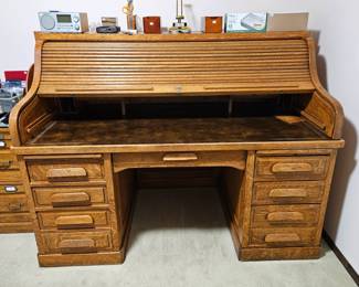 Vintage Roll Top deck - needs a little repair