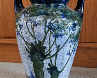 Ceramic pottery vase