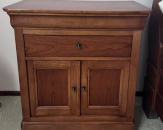 One of two matching bedside tables (go w/sleigh bed and long dresser)
