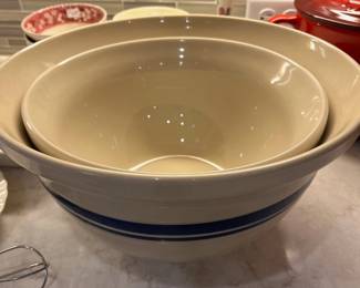 Roseville mixing bowls