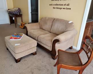 Sofa & ottoman