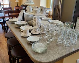 Winterberry dinnerware