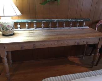 ANTIQUE PINE TABLE