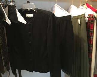 ST. JOHN 5 PC. OUTFIT