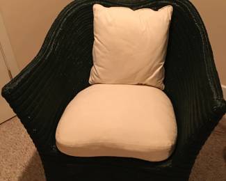 BLA CK WICKER CHAIR