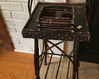 VINTAGE TWIG STAND