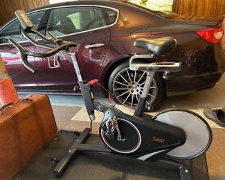 	#118	Sunny Health & Fitness Cycling Bike SF-B1709	 $300.00 				