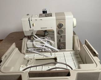 Bernina 930 Record Electronic Sewing Machine System Plus Extras