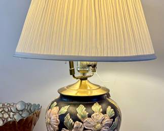 Unique Moriage lamp