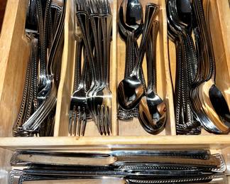 Hampton flatware service for twelve