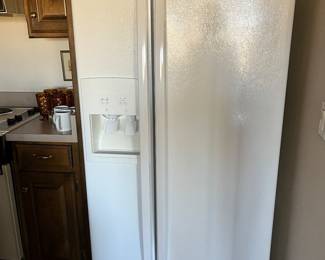 Whirpool  side by side refrigerator