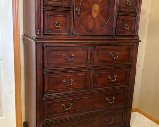 Gorgeous high quality dresser. Never used 
