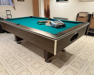 Mid century modern pool table in excellent condition. Table available for sale prior to sale day