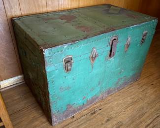 This metal foot locker once belonged to Grammy/CMA winner “Jelly Roll”. He gifted to the estate owner!