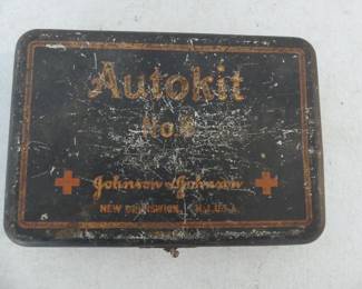 Vintage 1920s-1930s Johnson & Johnson Autokit No. 8 First Aid Tin - Empty