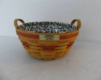 Vintage 1999 Longaberger Christmas Collection Popcorn Basket with "Traditional Holly" Liner & Protector