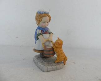 Vintage 1984 Franklin Porcelain Debbie Bell Jarratt "Amanda" Figurine - 5½" Tall