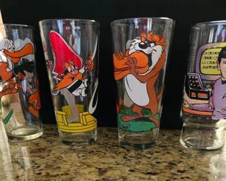 Warner Bros Looney Tunes and Star Trek Glasses