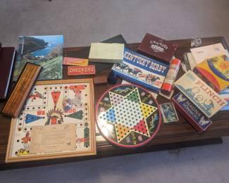 Vintage Games, Wa Hoo, Kentucky Derby, Canasta, Chinese checkers, Flinch, 