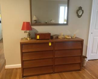MCM dresser, wall mirror, adjustable lamp with shade, vintage celluloid dresser set, Burlwood lacquered jewelry box, etc.