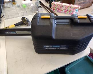 Blue Max Chainsaw working.