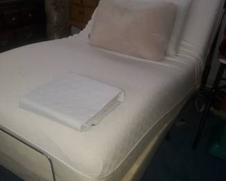Twin Tempurpedic lift bed