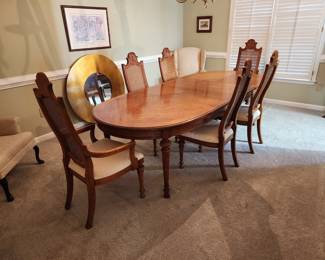 Drexel Dining Room Table and Chairs