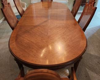 Drexel Dining Room Table and Chairs