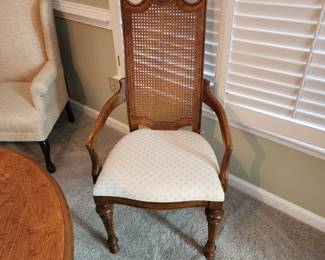 Drexel Dining Room Table and Chairs