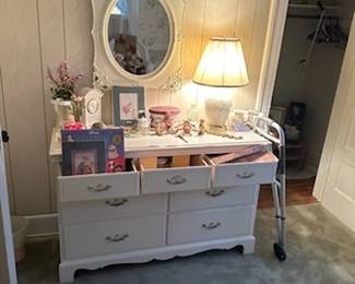 Dresser to twin beds